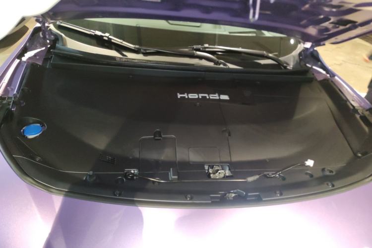 Used Honda P7 2025 Four-Wheel Drive Long-Range Max Engine Bay