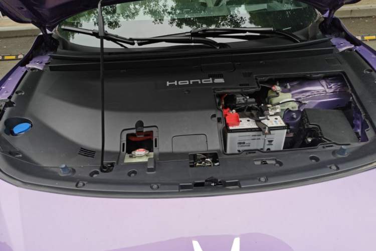 Used Honda P7 2025 Four-Wheel Drive Long-Range Max Engine Bay