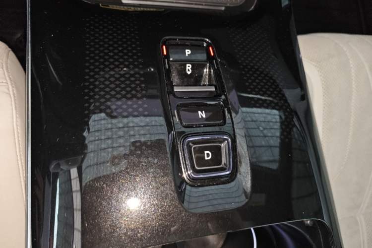 Used Honda P7 2025 Four-Wheel Drive Long-Range Max Gear Lever