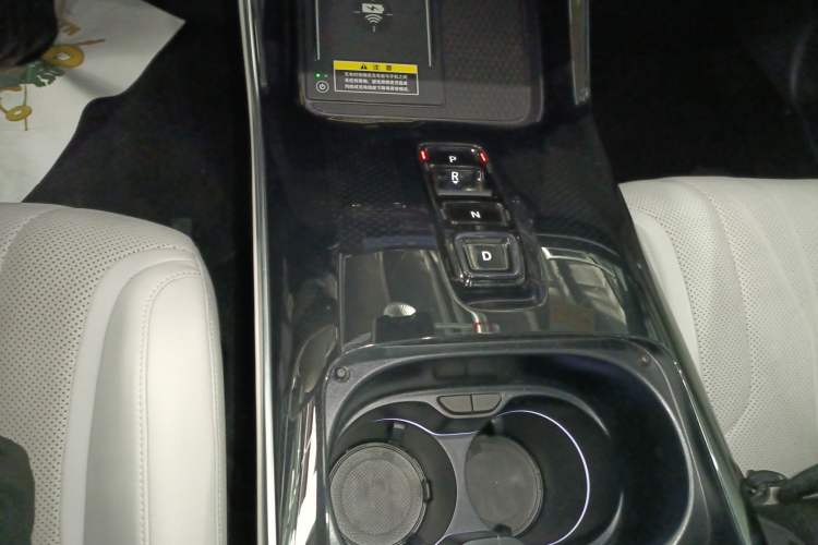 Used Honda P7 2025 Four-Wheel Drive Long-Range Max Gear Lever