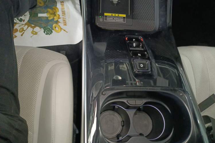 Used Honda P7 2025 Four-Wheel Drive Long-Range Max Gear Lever