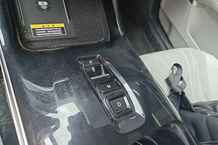 Used Honda P7 2025 Four-Wheel Drive Long-Range Max Gear Lever