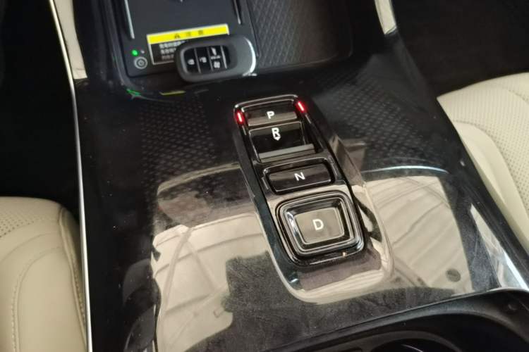 Used Honda P7 2025 Four-Wheel Drive Long-Range Max Gear Lever
