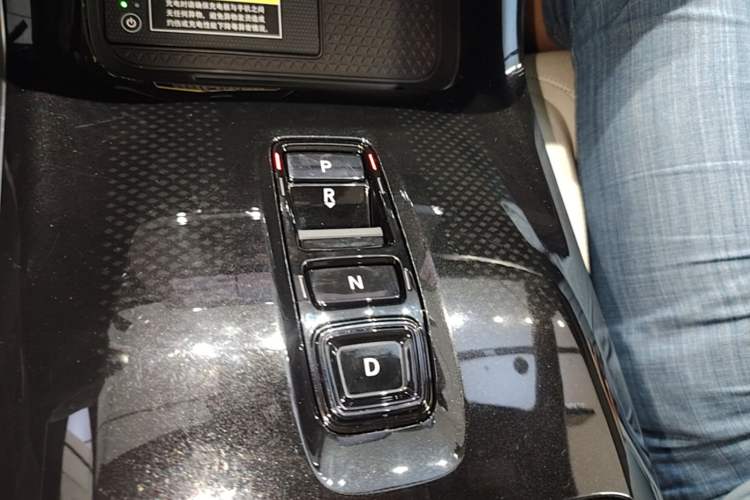 Used Honda P7 2025 Four-Wheel Drive Long-Range Max Gear Lever