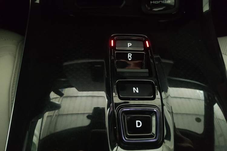 Used Honda P7 2025 Four-Wheel Drive Long-Range Max Gear Lever