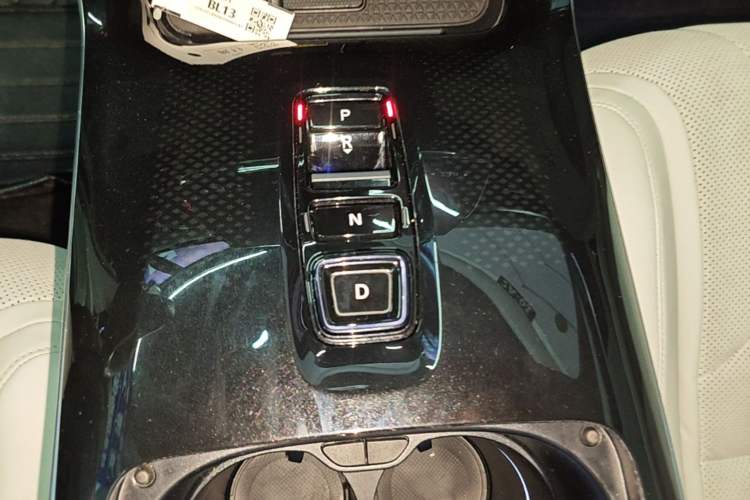 Used Honda P7 2025 Four-Wheel Drive Long-Range Max Gear Lever