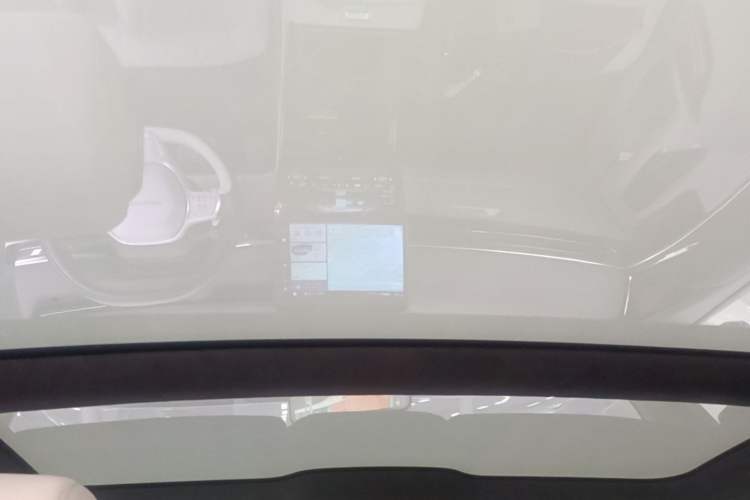 Used Honda P7 2025 Four-Wheel Drive Long-Range Max Headliner