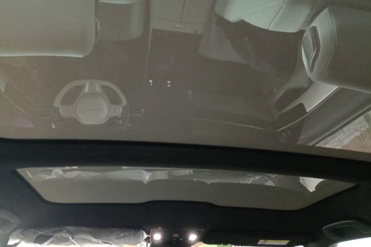 Used Honda P7 2025 Four-Wheel Drive Long-Range Max Headliner