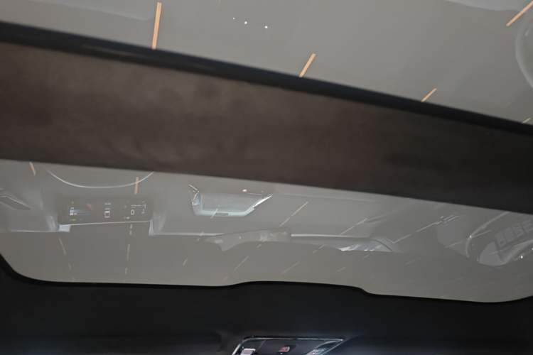Used Honda P7 2025 Four-Wheel Drive Long-Range Max Headliner