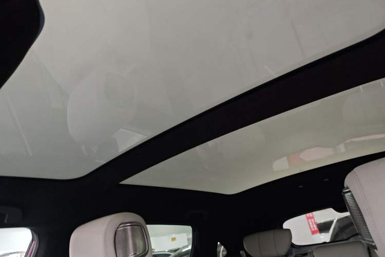 Used Honda P7 2025 Four-Wheel Drive Long-Range Max Headliner