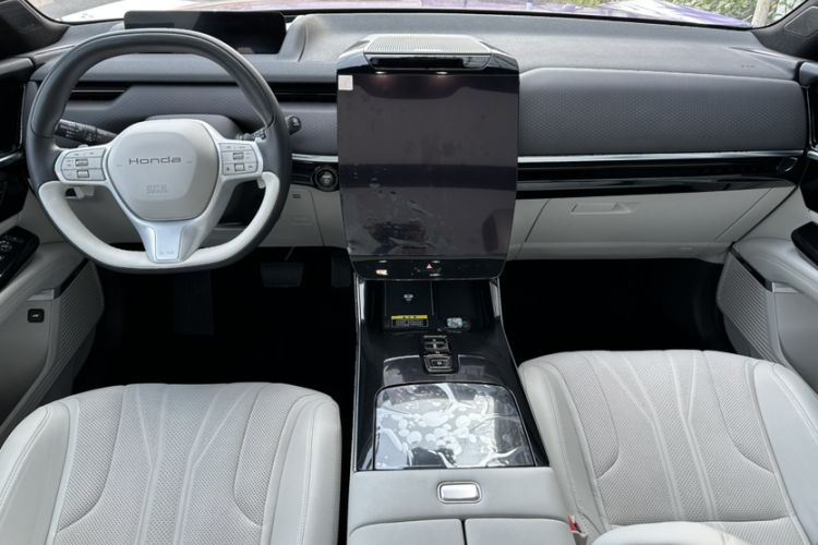 Used Honda P7 2025 Four-Wheel Drive Long-Range Max Interior 2