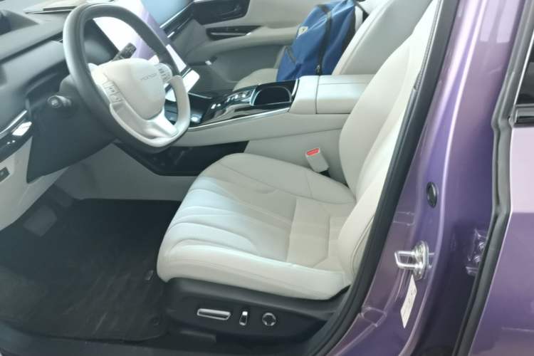 Used Honda P7 2025 Four-Wheel Drive Long-Range Max Left Front Seat