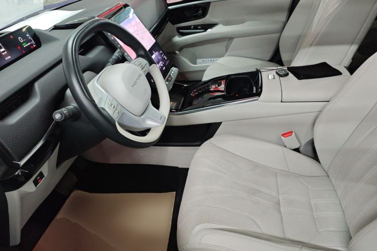 Used Honda P7 2025 Four-Wheel Drive Long-Range Max Left Front Seat
