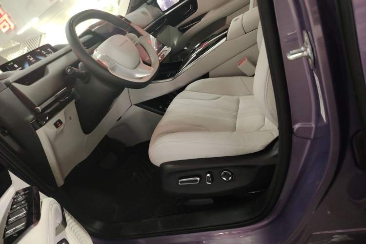 Used Honda P7 2025 Four-Wheel Drive Long-Range Max Left Front Seat
