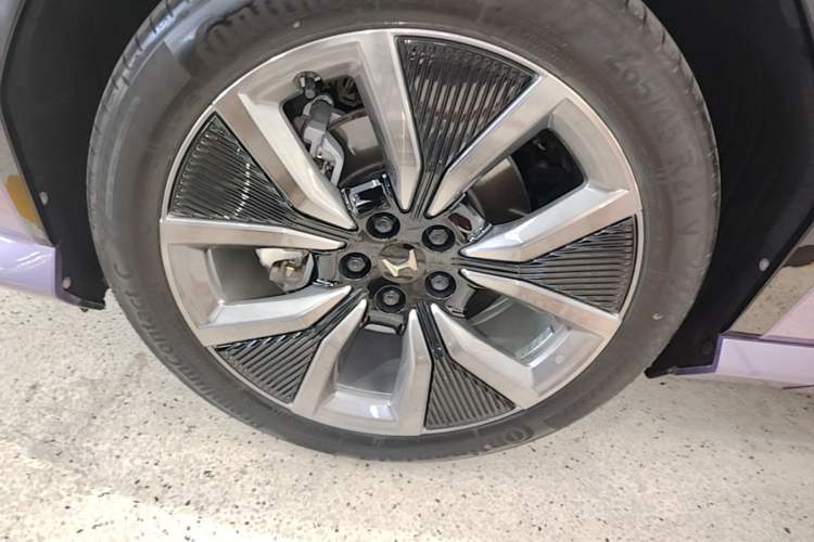 Used Honda P7 2025 Four-Wheel Drive Long-Range Max Left Front Wheel Hub