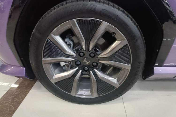 Used Honda P7 2025 Four-Wheel Drive Long-Range Max Left Front Wheel Hub