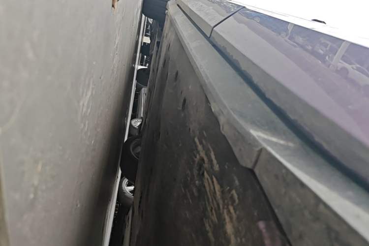 Used Honda P7 2025 Four-Wheel Drive Long-Range Max Left Side Sill