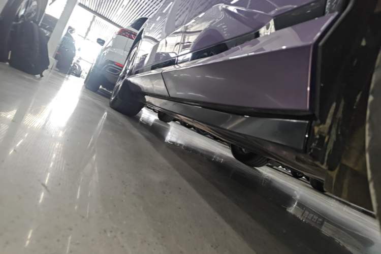 Used Honda P7 2025 Four-Wheel Drive Long-Range Max Left Side Sill