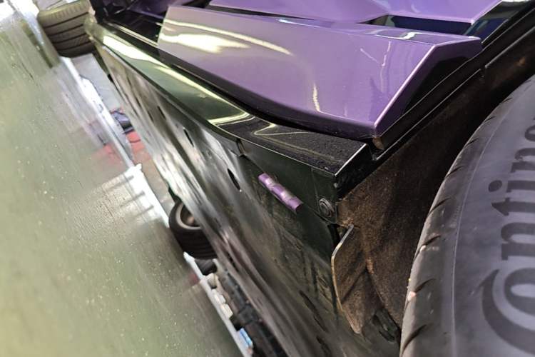 Used Honda P7 2025 Four-Wheel Drive Long-Range Max Left Side Sill