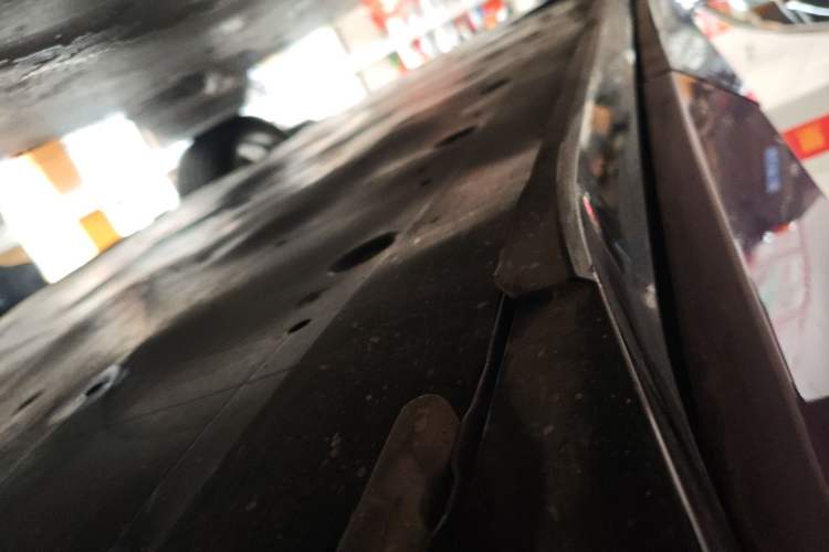 Used Honda P7 2025 Four-Wheel Drive Long-Range Max Left Side Sill