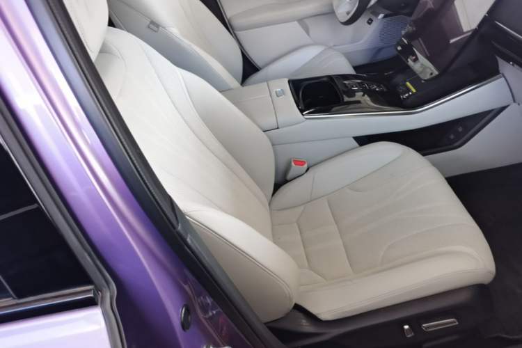 Used Honda P7 2025 Four-Wheel Drive Long-Range Max Right Front Seat