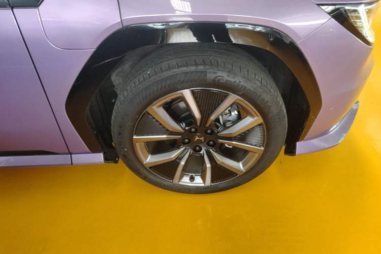 Used Honda P7 2025 Four-Wheel Drive Long-Range Max Right Front Wheel Hub