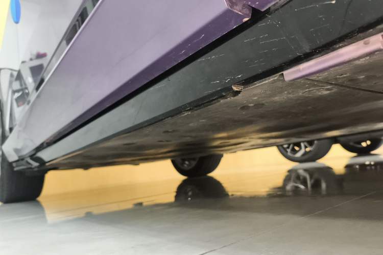 Used Honda P7 2025 Four-Wheel Drive Long-Range Max Right Side Sill