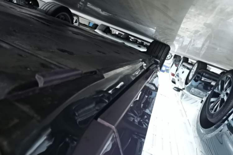 Used Honda P7 2025 Four-Wheel Drive Long-Range Max Right Side Sill