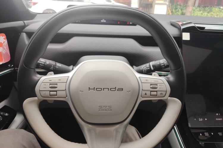 Used Honda P7 2025 Four-Wheel Drive Long-Range Max Steering Wheel