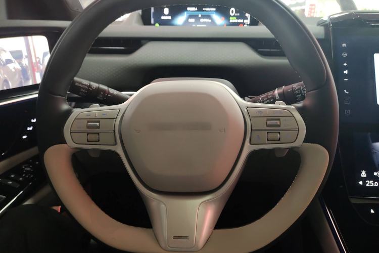 Used Honda P7 2025 Four-Wheel Drive Long-Range Max Steering Wheel