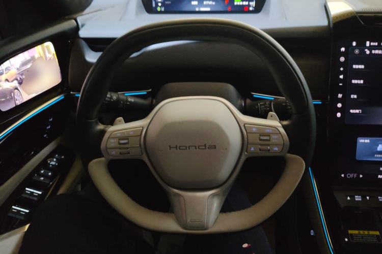 Used Honda P7 2025 Four-Wheel Drive Long-Range Max Steering Wheel
