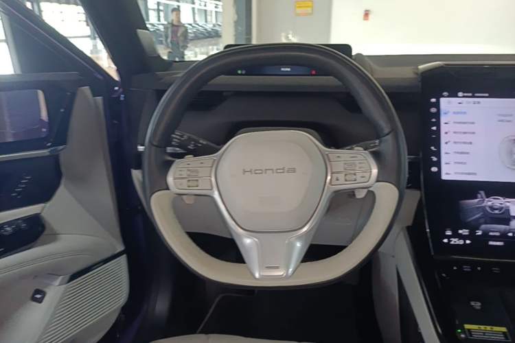 Used Honda P7 2025 Four-Wheel Drive Long-Range Max Steering Wheel