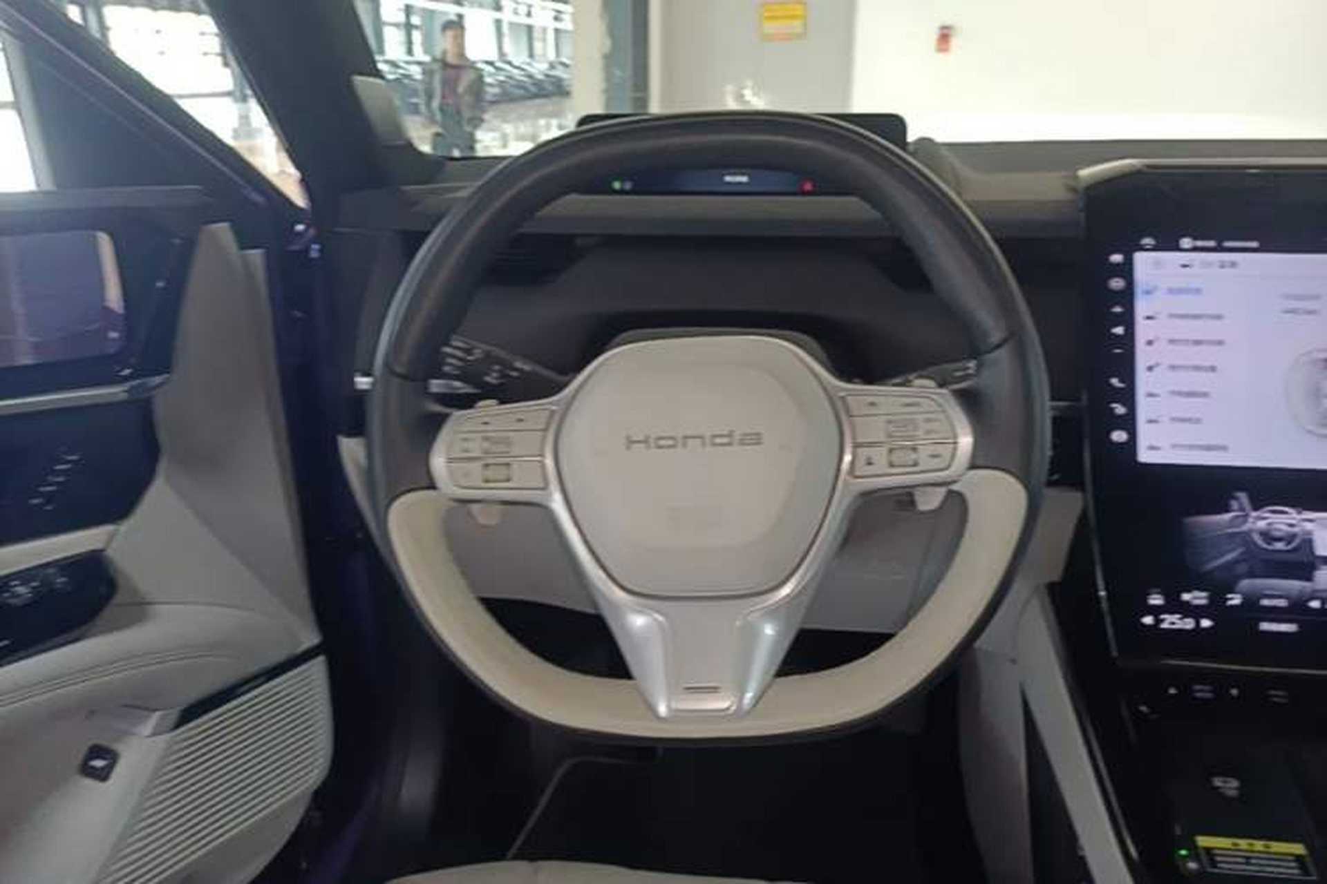 Used Honda P7 2025 Four-Wheel Drive Long-Range Max Steering Wheel