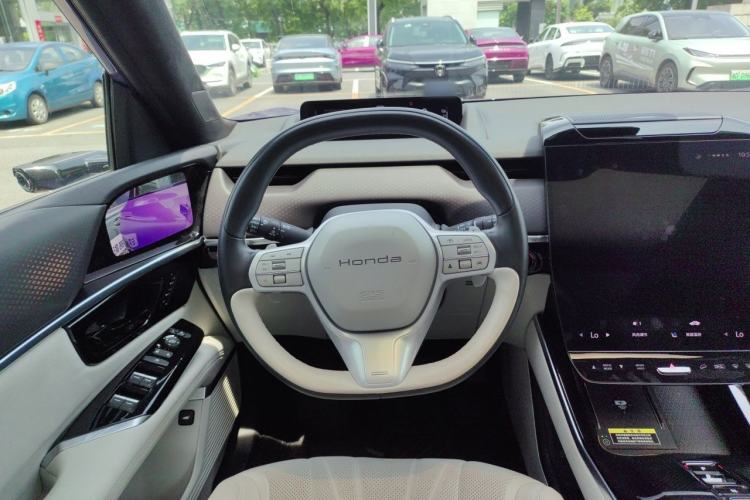 Used Honda P7 2025 Four-Wheel Drive Long-Range Max Steering Wheel