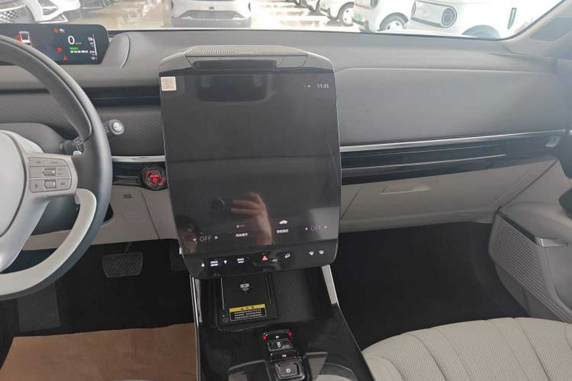 Used Honda P7 2025 Rear-Drive Long-Range Plus Audio And AC Panel
