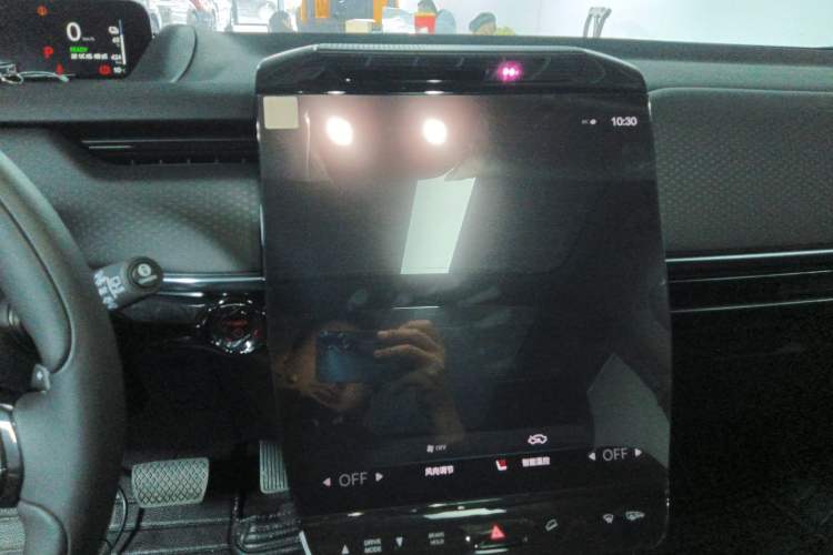 Used Honda P7 2025 Rear-Drive Long-Range Pro Audio And AC Panel