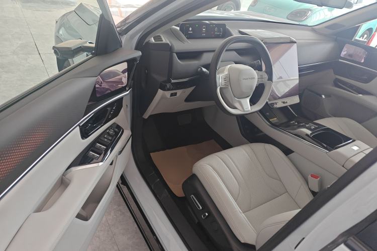 Used Honda P7 2025 Rear-Drive Long-Range Plus Driver Seat