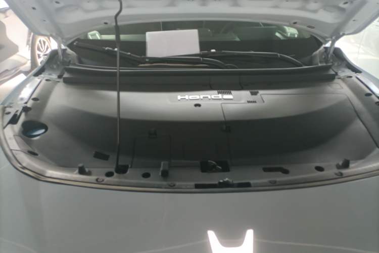 Used Honda P7 2025 Rear-Drive Long-Range Pro Engine Bay
