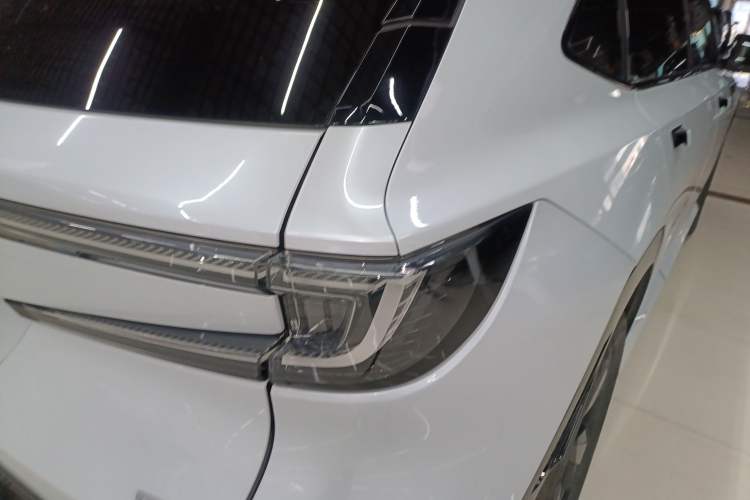Used Honda P7 2025 Rear-Drive Long-Range Pro Exterior 6