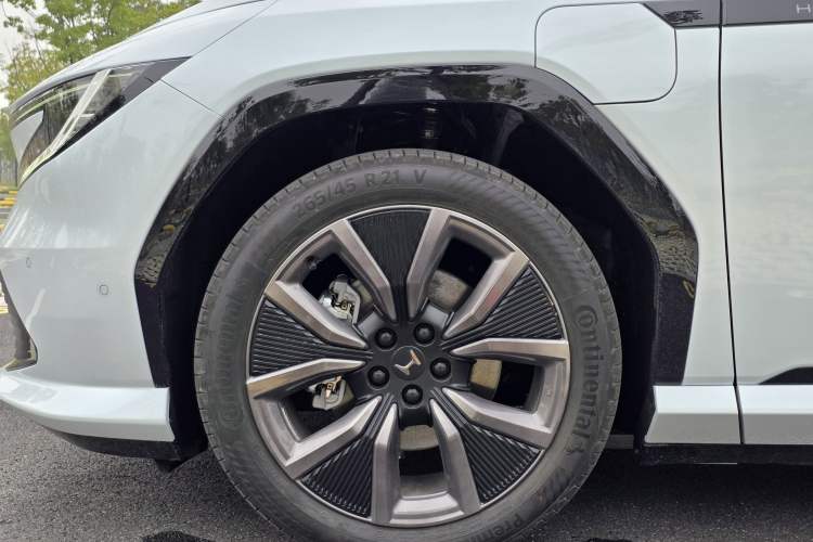 Used Honda P7 2025 Rear-Drive Long-Range Pro Exterior 8