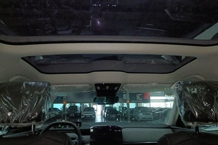 Used Honda P7 2025 Rear-Drive Long-Range Pro Headliner