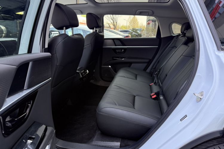 Used Honda P7 2025 Rear-Drive Long-Range Pro Interior 10