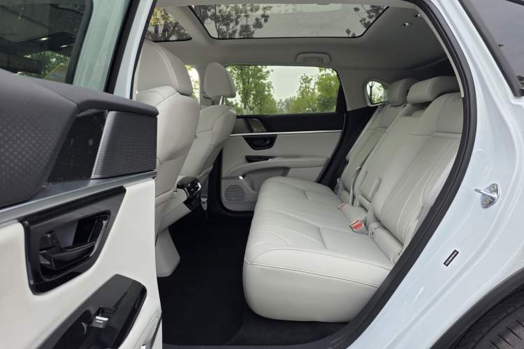Used Honda P7 2025 Rear-Drive Long-Range Pro Interior 2