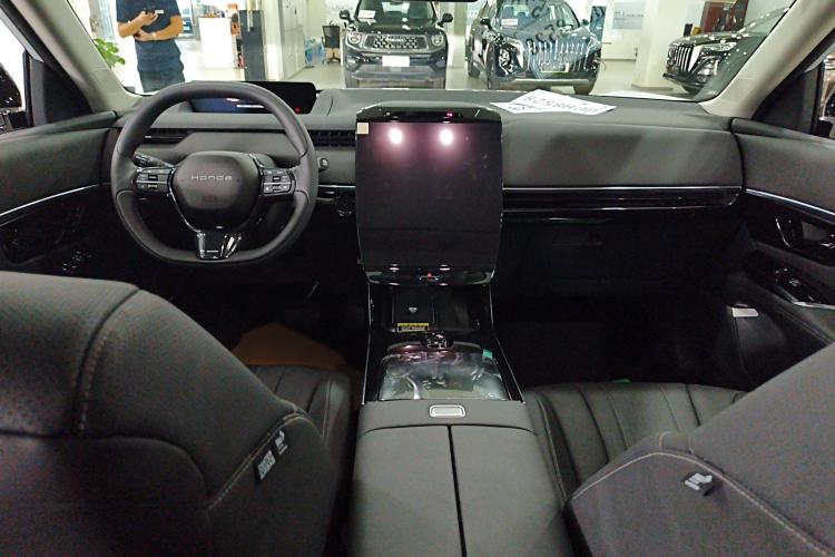 Used Honda P7 2025 Rear-Drive Long-Range Pro Interior 3
