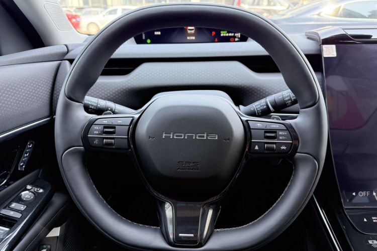 Used Honda P7 2025 Rear-Drive Long-Range Pro Interior 3