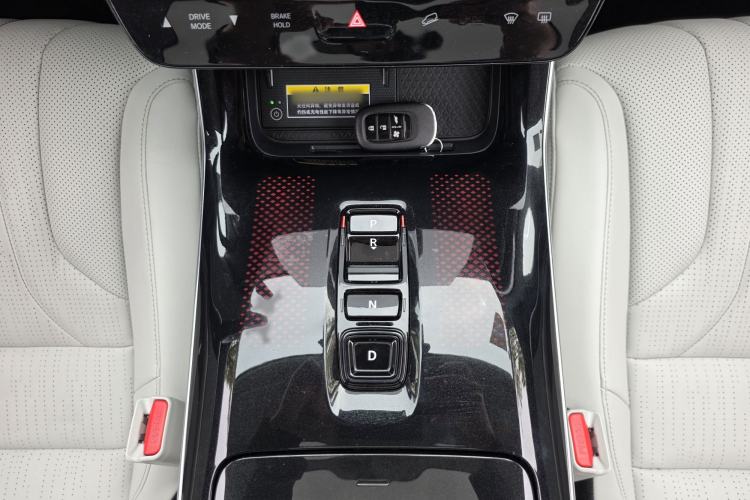Used Honda P7 2025 Rear-Drive Long-Range Pro Interior 5