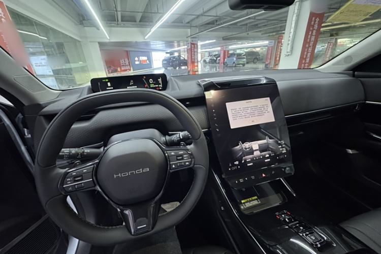 Used Honda P7 2025 Rear-Drive Long-Range Pro Interior 6