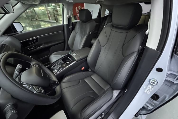 Used Honda P7 2025 Rear-Drive Long-Range Pro Left Front Seat