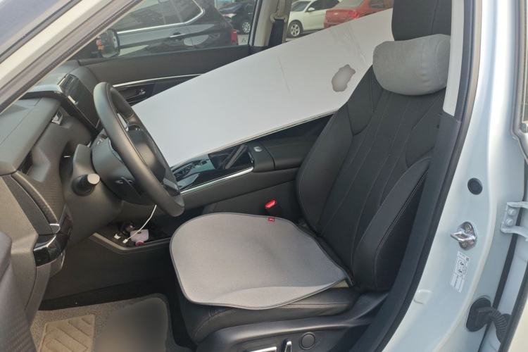 Used Honda P7 2025 Rear-Drive Long-Range Pro Left Front Seat