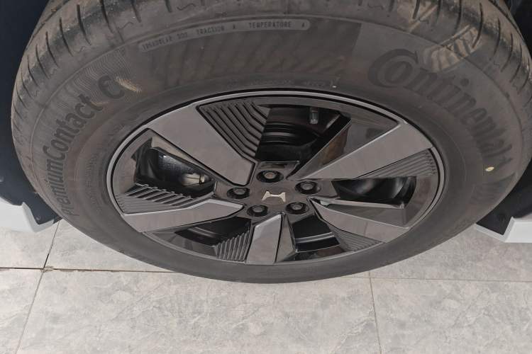 Used Honda P7 2025 Rear-Drive Long-Range Plus Left Front Wheel Hub
